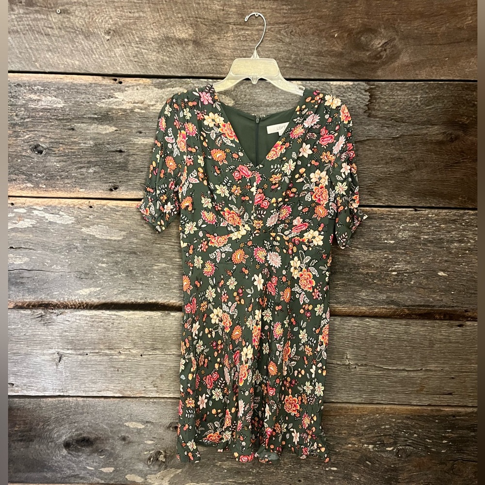NWT Loft Country Garden Puff Sleeve V-Neck Dress